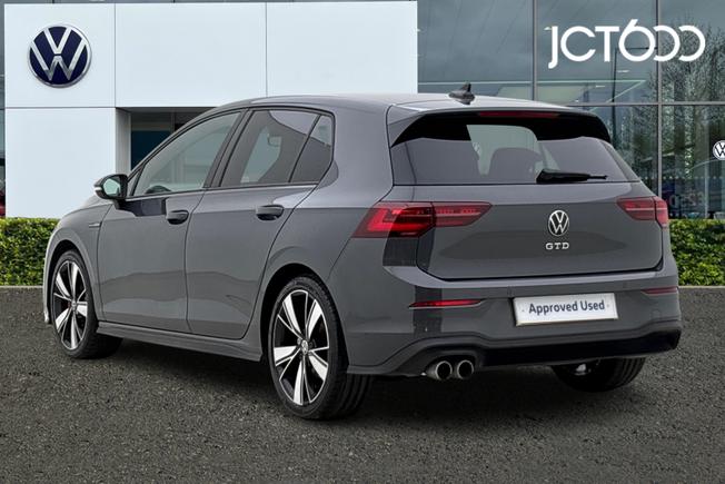 VOLKSWAGEN Golf Photo 3