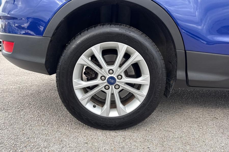 Ford KUGA Photo autoimg-b09e221a52cbc096cf83e493fe06a808ad372509.jpg