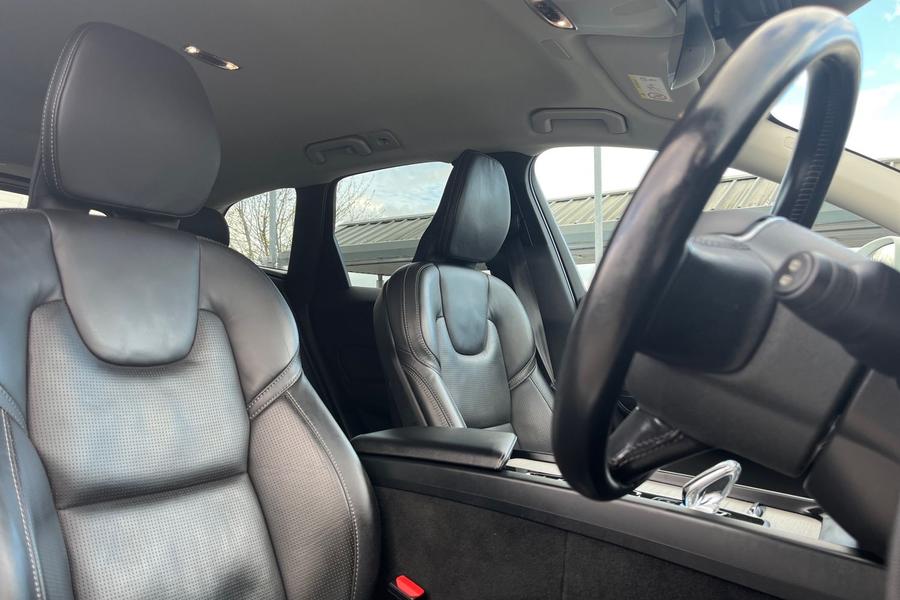 Volvo XC60 Photo autoimg-b0a3e8c3d09bb8620bdb08f9b66082e9899b3c57.jpg
