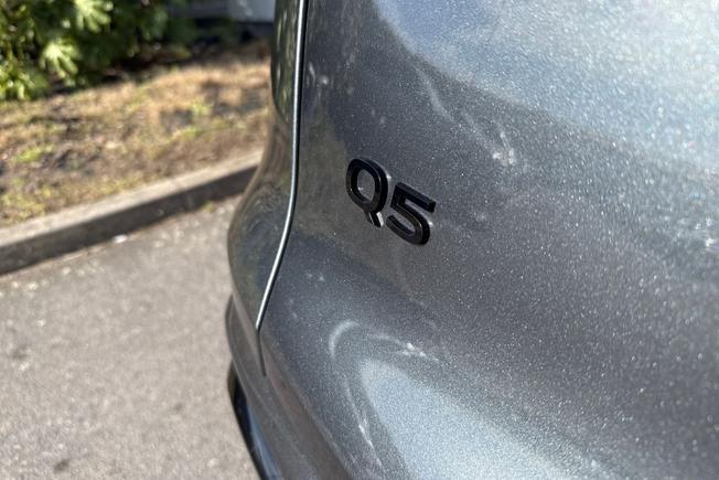AUDI Q5 Photo 30