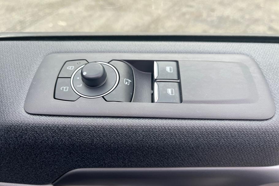 Used Ford E-TOURNEO CUSTOM 24