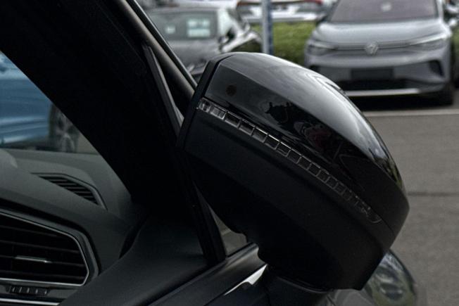 VOLKSWAGEN Tiguan Photo 48