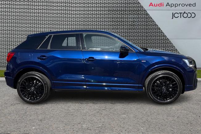 AUDI Q2 Photo 4