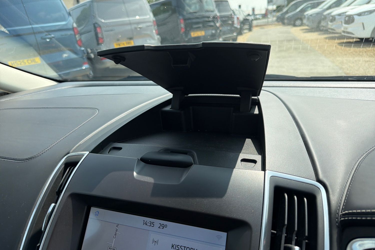 Ford S-Max Photo 31
