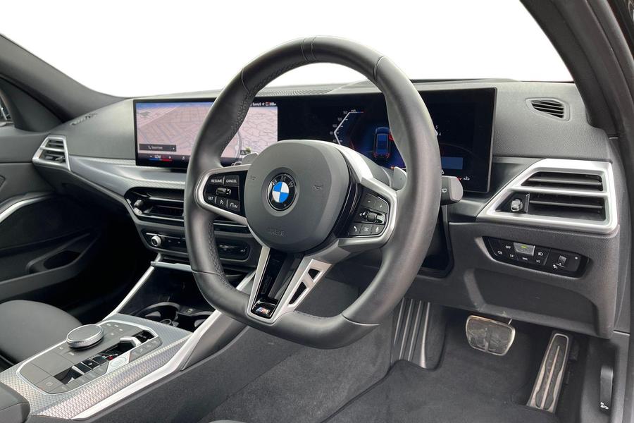 BMW 3 Series Photo autoimg-b0b4da31a568a91dc873fb0b87b872d6016955c3.jpg