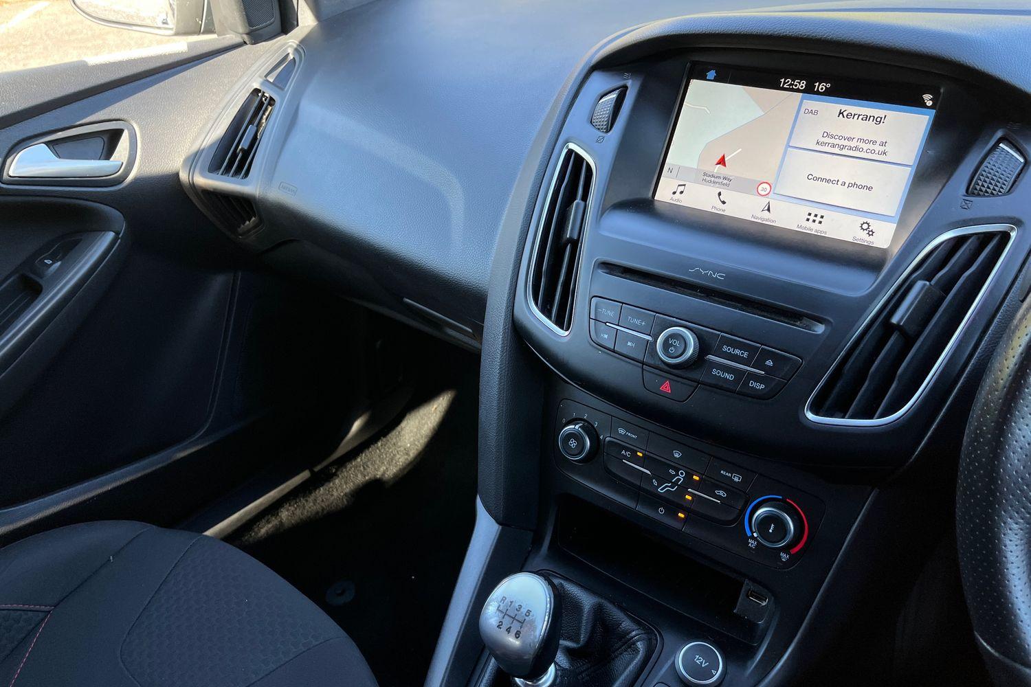 Ford Focus Photo 22