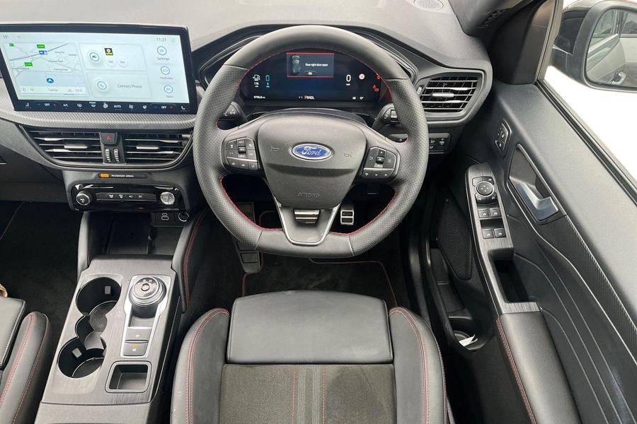 Ford Kuga Photo autoimg-b0b7458b9eaa34ab33e519e69ec274c8ef311ebe.jpg