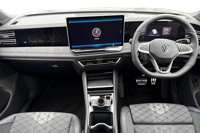 VOLKSWAGEN Tiguan Photo 10
