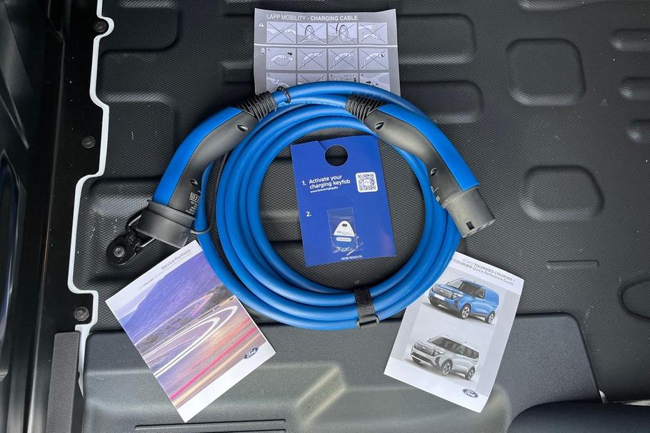 Used FORD E-TRANSIT COURIER YO75HFR 9