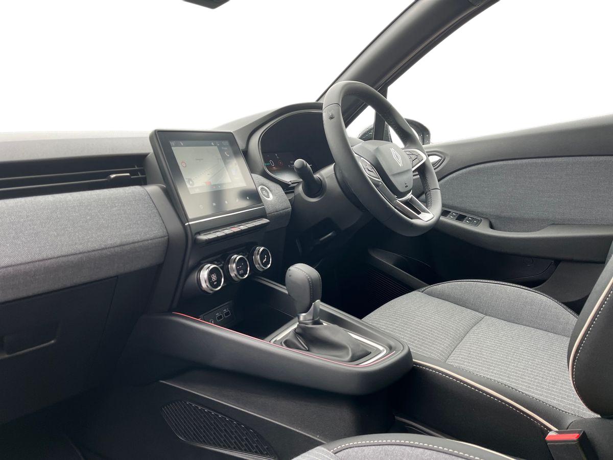 Renault Clio Photo 2