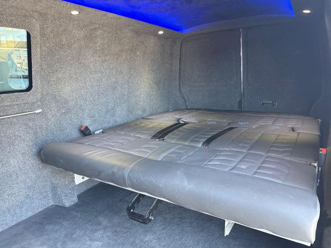 VOLKSWAGEN Transporter Photo 47
