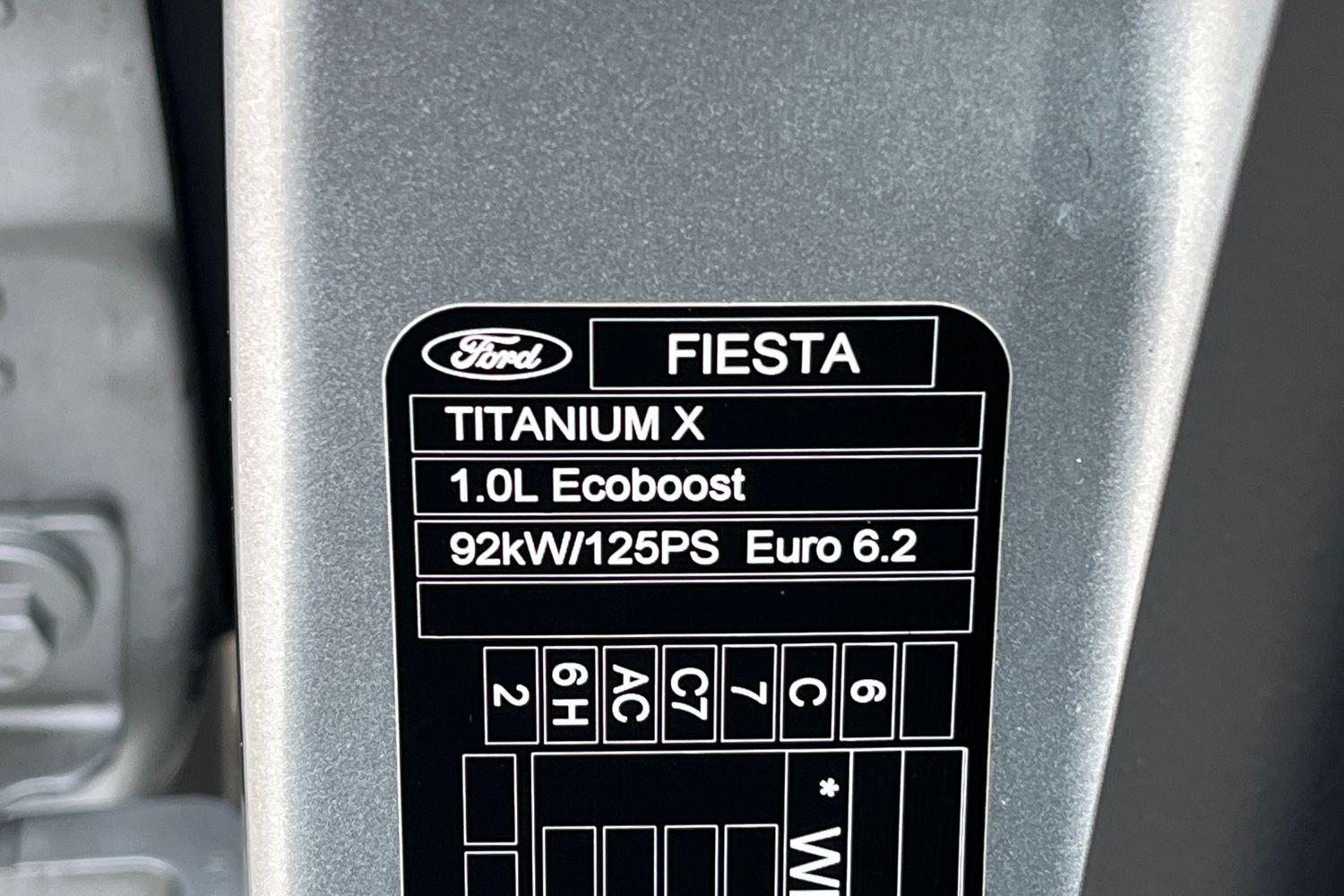 Ford FIESTA Photo 36