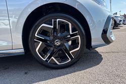 VOLKSWAGEN Golf Photo 5