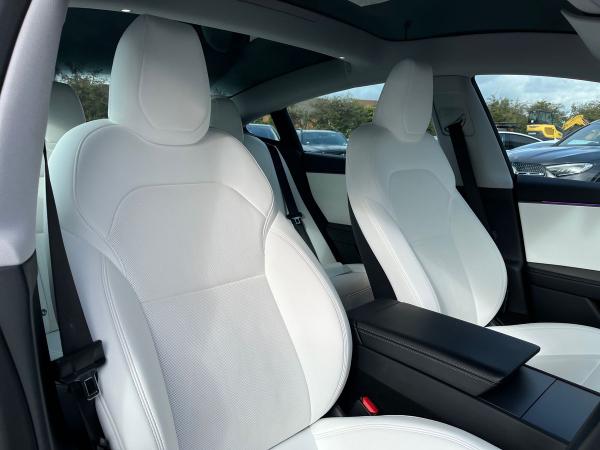 TESLA Model 3 Photo autoimg-b0c5dbdb5f3cbaaccc8960500c2adb002ad041a6.jpg