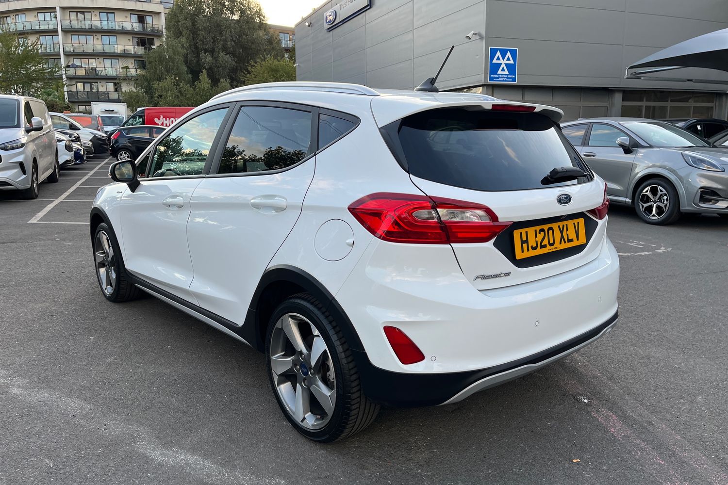 Ford Fiesta Photo 32