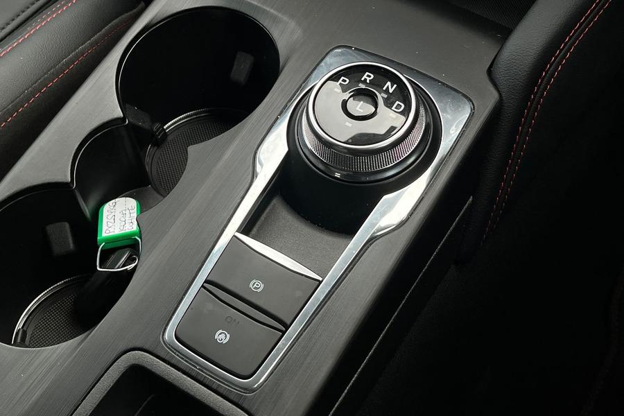 Ford Kuga Photo autoimg-b0cdfdbf8a2258775c8b5c41473794feb489e467.jpg