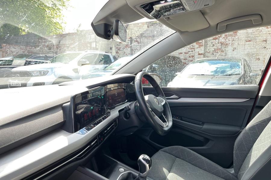 Volkswagen GOLF Photo autoimg-b0d21ab8276bcf4ae9a2b3416d1dfb66330e7cf9.jpg