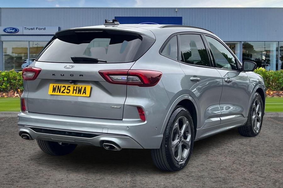 Ford Kuga Photo autoimg-b0d44e8edaa813ab79ef057990ac62ff0d52f142.jpg