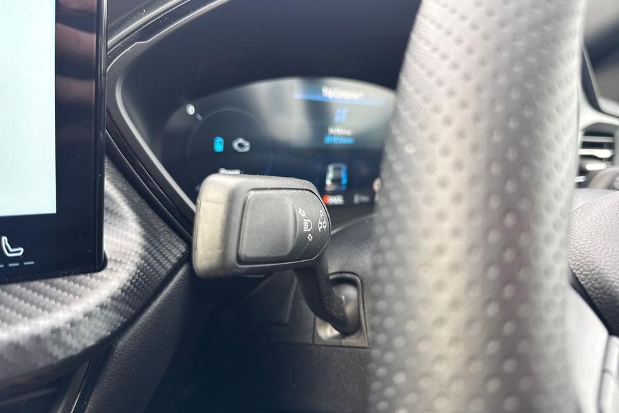 Ford KUGA Photo autoimg-b0d9969c95f21df5332688cce523a0007eedfe8f.jpg