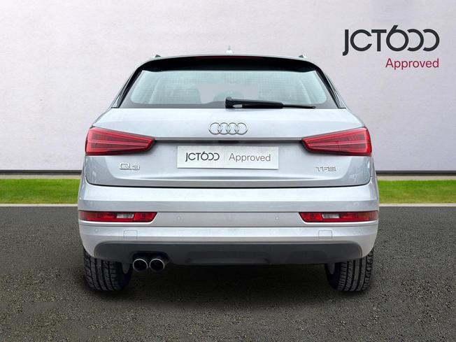 AUDI Q3 Photo 7