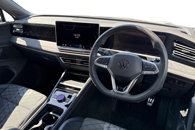 VOLKSWAGEN Tiguan Photo 6