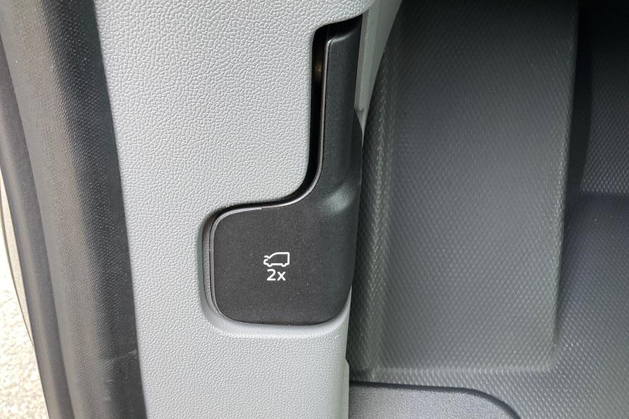 Ford Transit Custom Photo autoimg-b0e15e09f3d6fa22f04c21fc8da0a487d38f3c8b.jpg