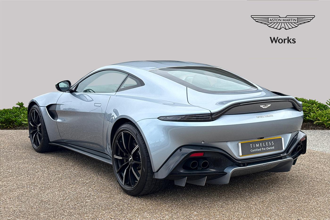 Aston Martin Vantage 2021