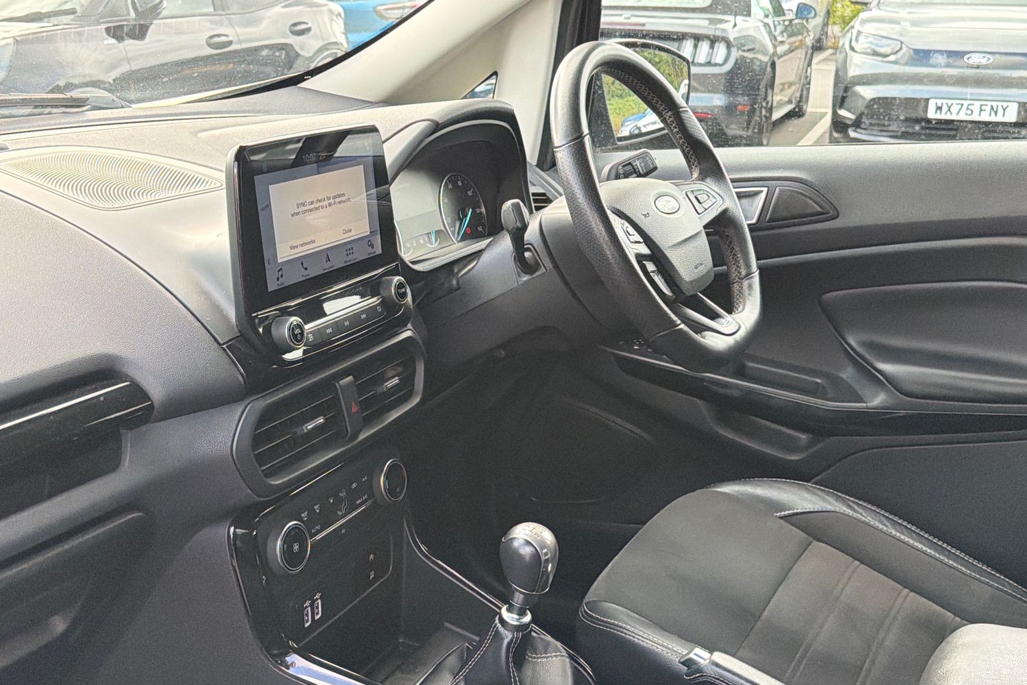 Ford ECOSPORT Photo 17