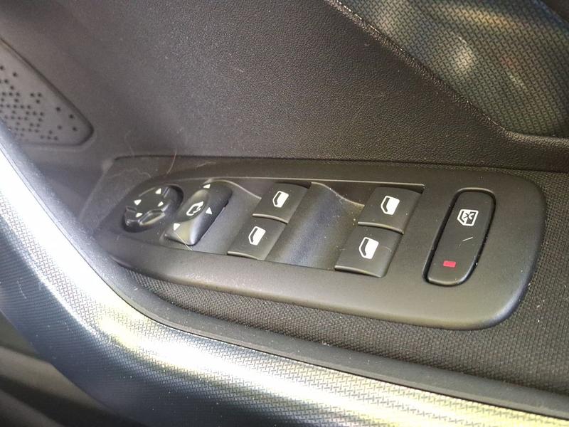 Used Peugeot 2008 NV19UNU 26