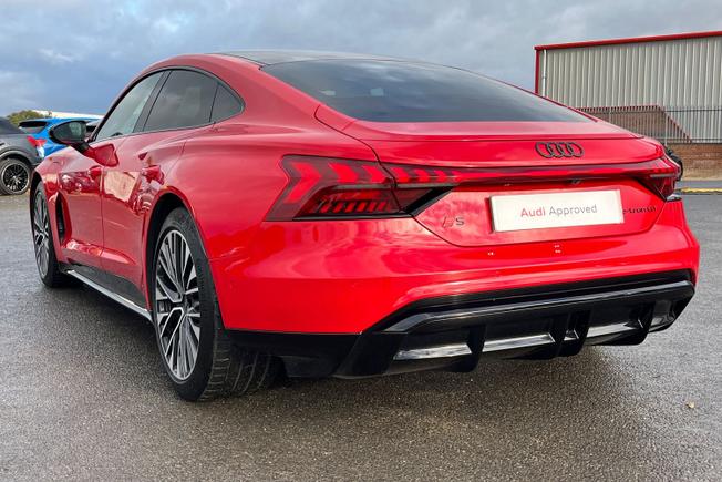 AUDI S e-tron GT Photo 59