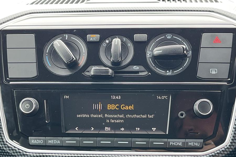 Volkswagen UP Photo autoimg-b0ead14db87d292c27e092c42febad58d50fc56d.jpg