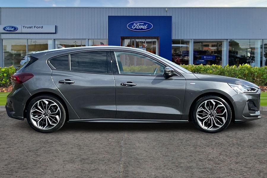 Ford Focus Photo autoimg-b0ebbbcd061adaaba229d96efd7805d6902fe40c.jpg