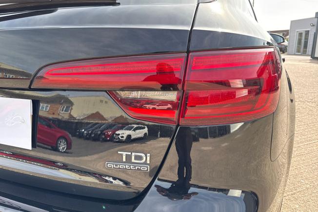 AUDI A4 Avant Photo 18