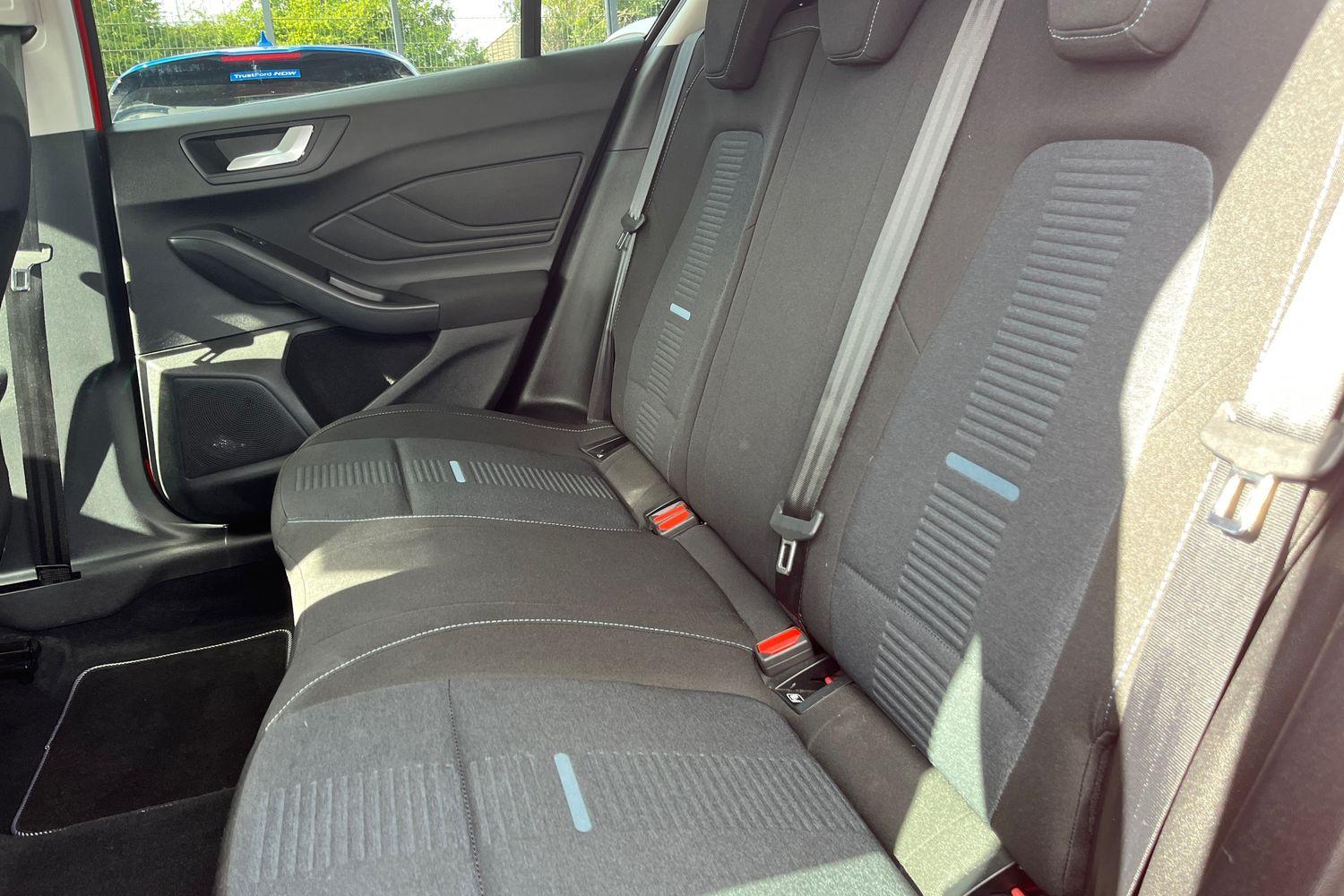 Ford FOCUS Photo 19
