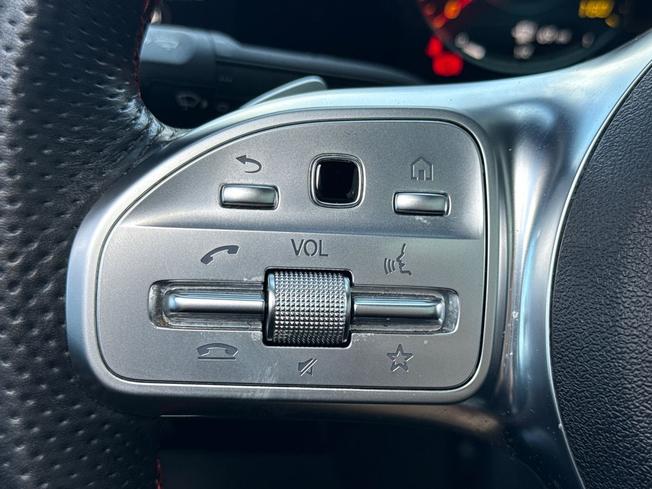 MERCEDES-BENZ CLA Photo 16