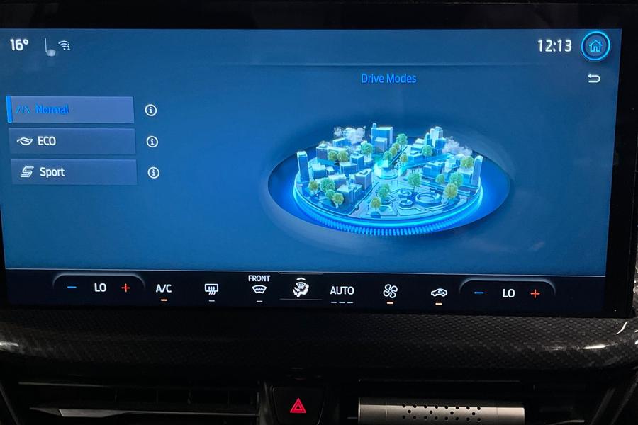 Ford Focus Photo autoimg-b0f3609b5d20b7722528ee45c1e5f7be0aaad69d.jpg