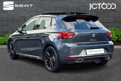 SEAT Ibiza Photo 3
