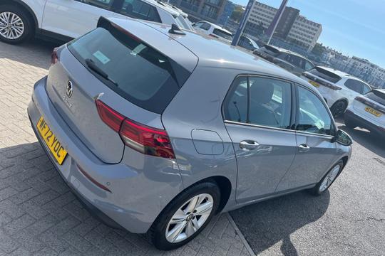 Volkswagen Golf Photo autoimg-b0f9500cfa9e698a8a76ce64d509e599b7c85511.jpg