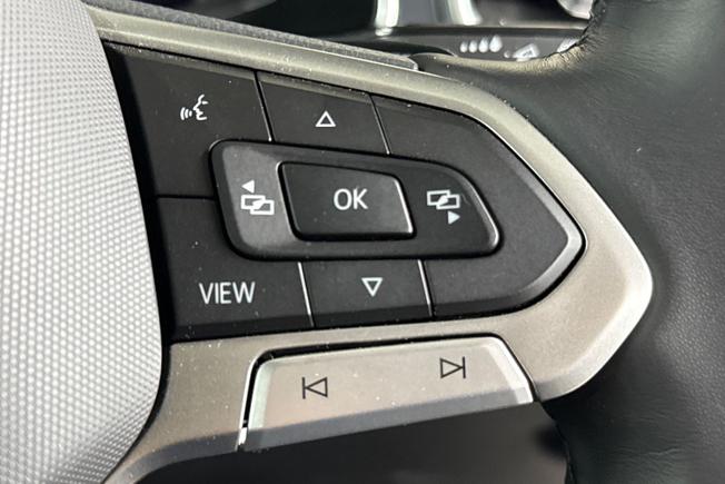 VOLKSWAGEN T-Roc Photo 17