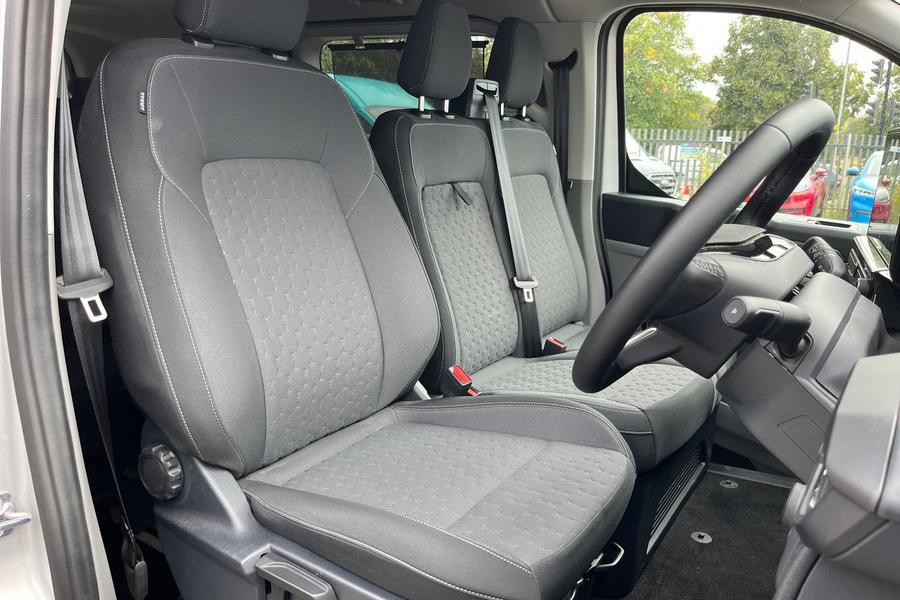 Ford TOURNEO CUSTOM Photo autoimg-b0fa31562e281d94591f232d146e600a53a3ef4e.jpg