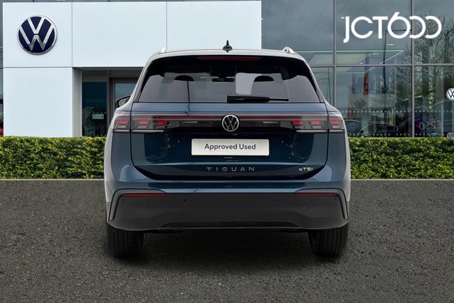 VOLKSWAGEN Tiguan Photo 7