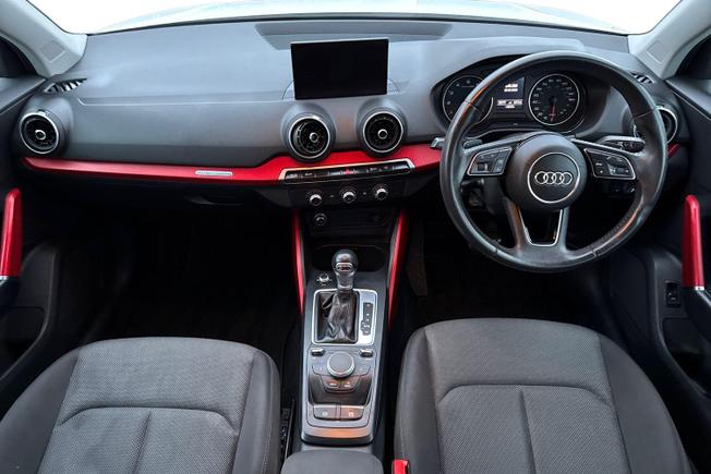 AUDI Q2 Photo 10