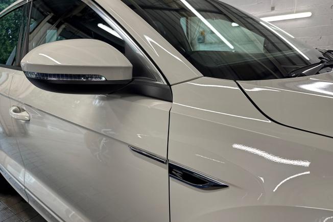 Volkswagen T-Roc Photo 20