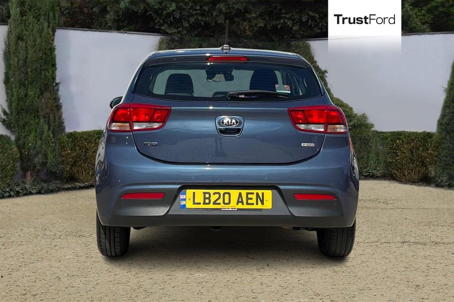 Kia Rio Photo autoimg-b100b6bde51c1f925402b4ac3ce896c6f07580dd.jpg