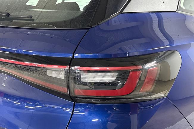 VOLKSWAGEN ID.4 Photo 18
