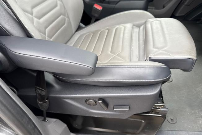 VOLKSWAGEN Transporter Photo 32
