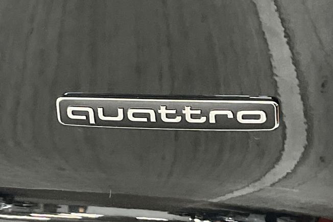 AUDI Q6 E-Tron Photo 35
