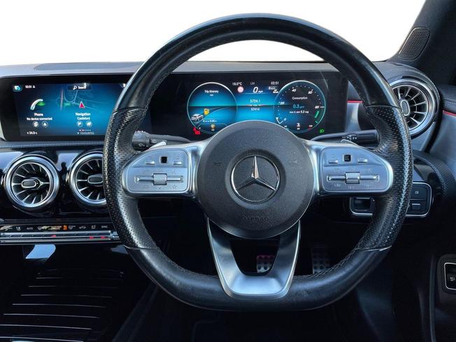 MERCEDES-BENZ CLA Photo 11