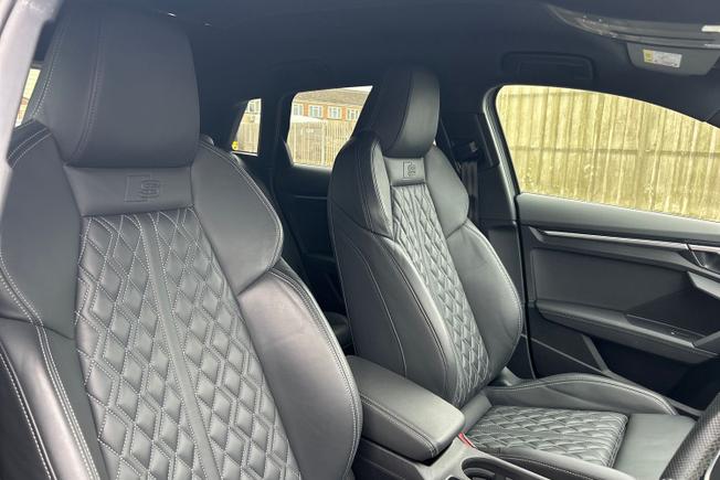 AUDI S3 Photo 35
