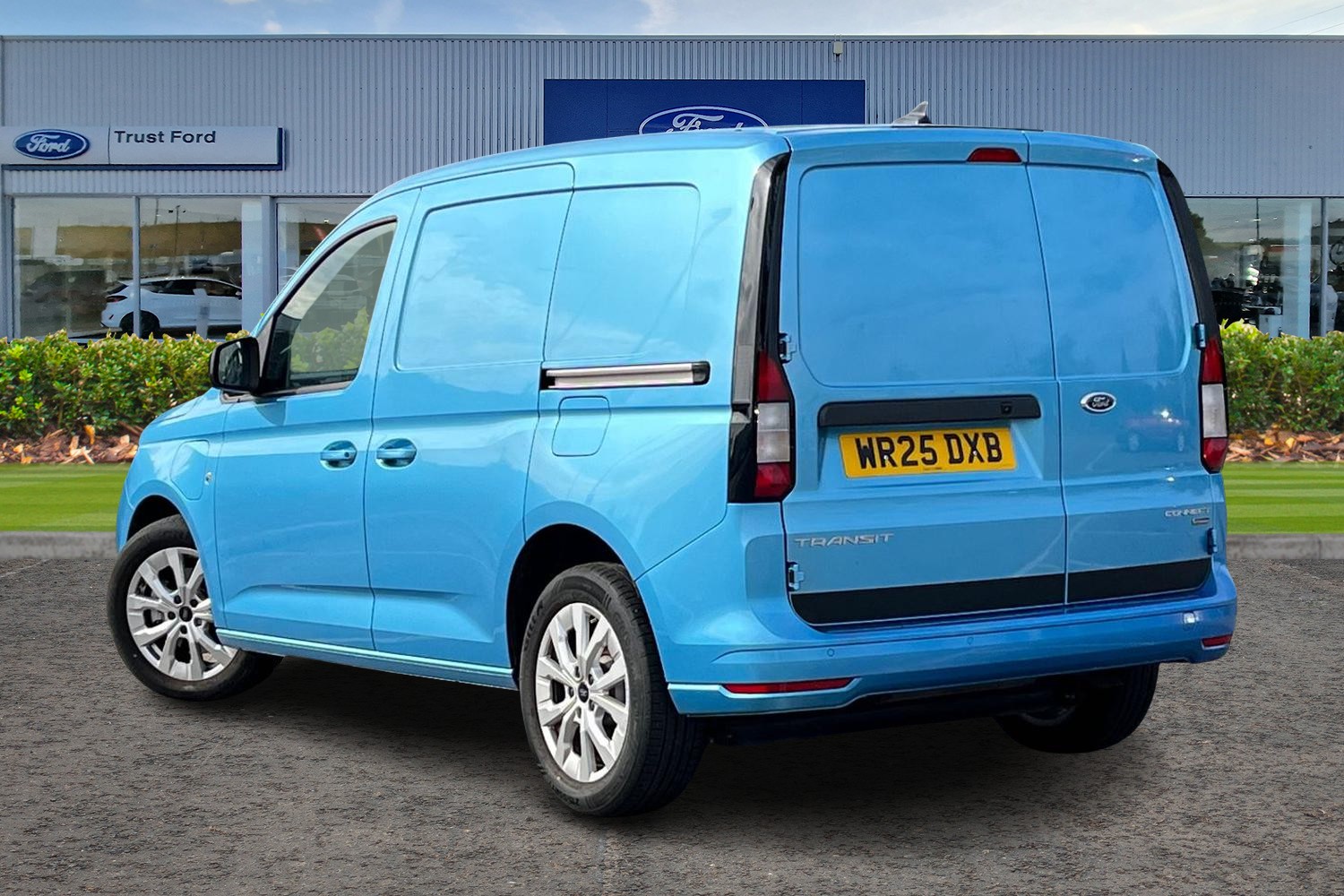 Ford TRANSIT CONNECT Photo 1